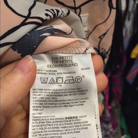 Banana republic floral blouse size xxs - Picture 7 of 7